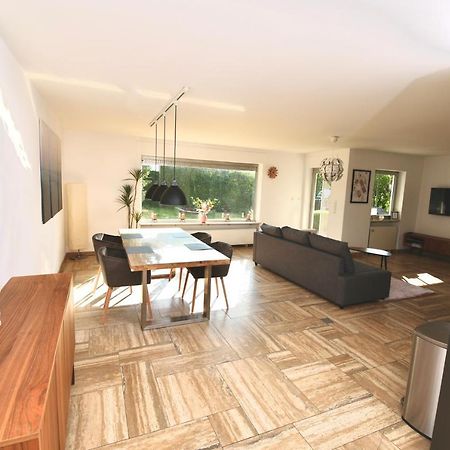 Moderne, Herzliche Und Grosse Ferienwohnung Mitten Im Naturpark Grebenhain Extérieur photo